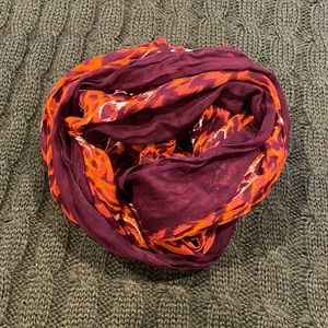 Scarf. Purple and orange leopard print